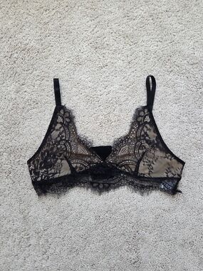 Joyfolie Black Floral Lace Bralette